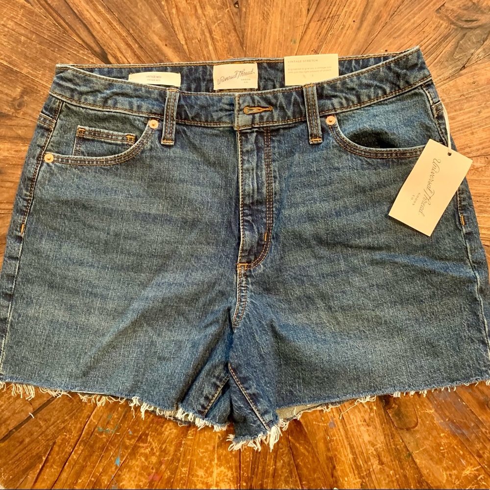 NWT universal tread dark wash vintage midi shorts size 30/10
